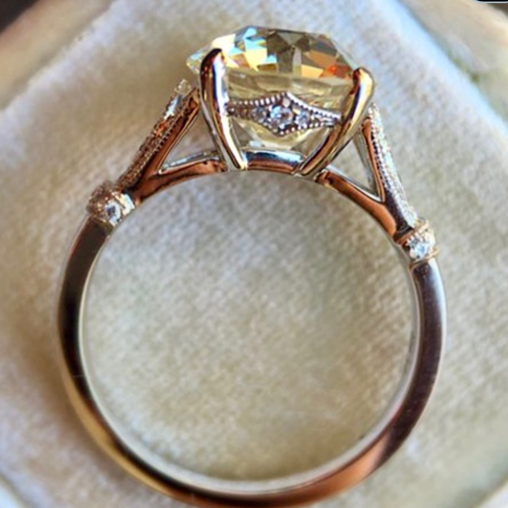 Elegant Diamond Ring